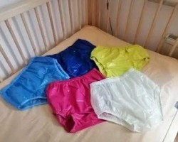 Lindos pantalones de plástico