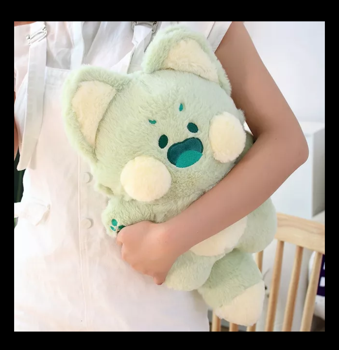 <p>Oh my gosh!! I want him so bad.. and he's GREEN!</p>