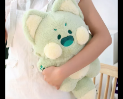 Oh my gosh!! I want him so bad.. and he's GREEN!