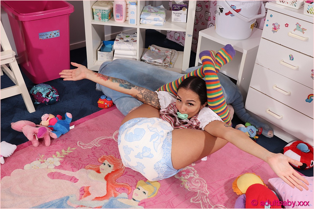 <p>Our very clever adult baby girl Jessie has been watching her mommy do yoga and she thought she would try it out when she was on her own. She is in double layer Dinosaur disposables.<br/><a target="_blank" rel="nofollow" href="https://bit.ly/ddABSxx">https://bit.ly/ddABSxx</a></p>