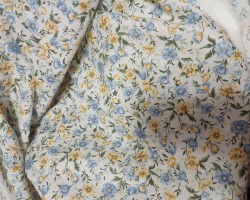 This is the second dress I'm making myself this year. It is in honor of my late Grandmother. These were her favorite colors and flowers ☺️