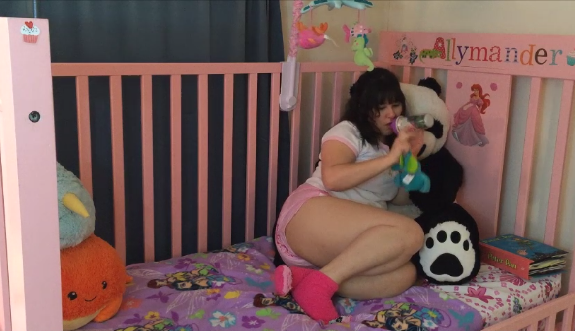 <p><a target="_blank" rel="nofollow" href="https://bit.ly/DDsubscriber">https://bit.ly/DDsubscriber</a></p><p>Added today: Video of Ally having a snack in her crib.</p>