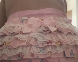 My newest pair of ruffle butt plastic panties. I love the print on them.