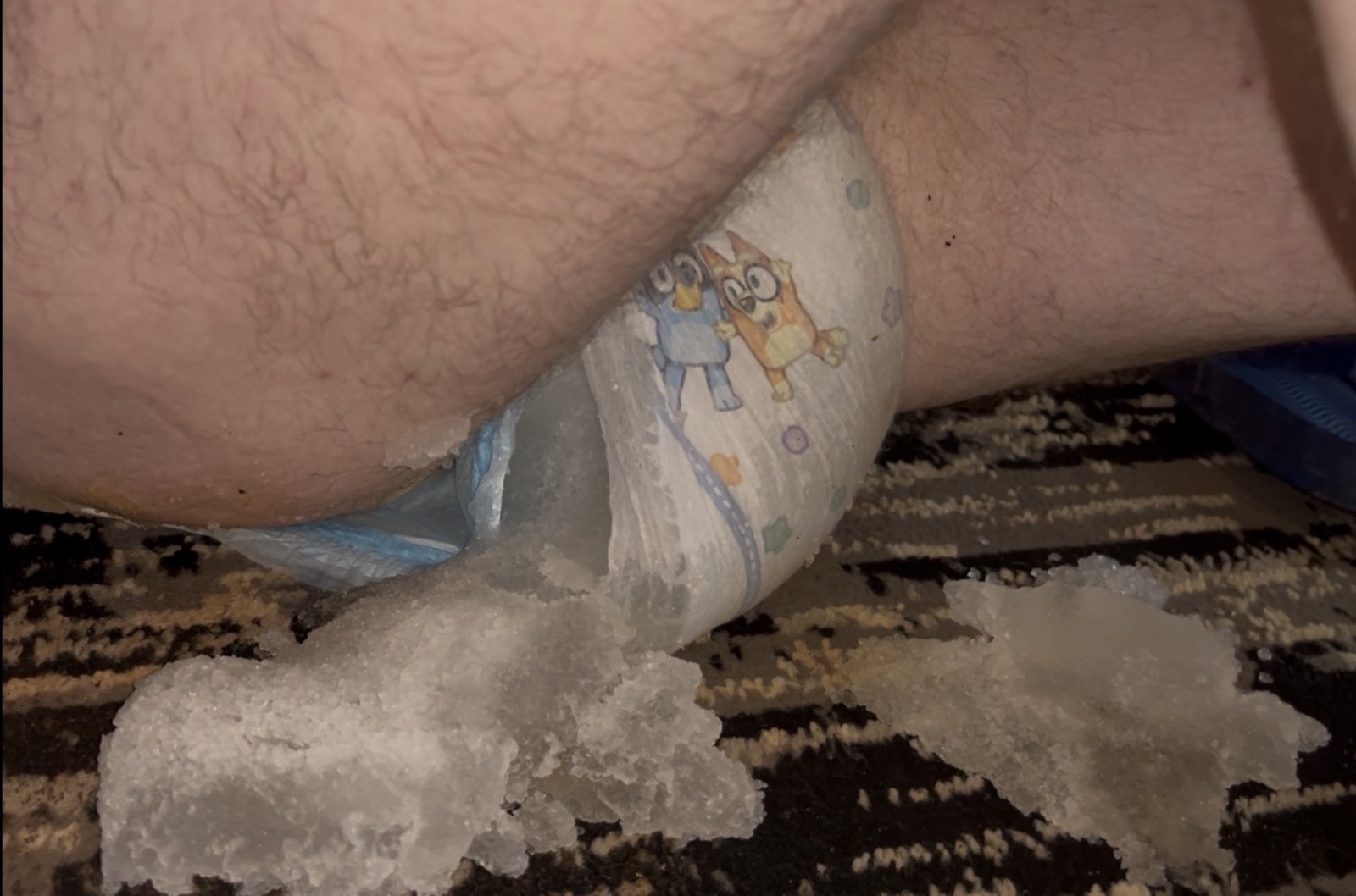 <p>What happens when your diaper explodes? Gel gets all over the place. Not fun.</p>