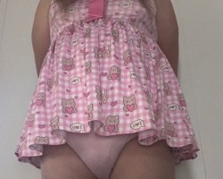 One of my newest outfits. I'm glad that I have pink plastic ruffle but panties to wear with it. A baby gurl needs to be coordinated. I think I'm going to enjoy wearing this, I know I'd love to be "beary" naughty in my new outfit.