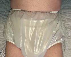 Soaking wet morning diaper from a longtime bedwetter. I’ve been a bedwetter for years.