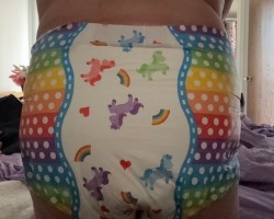 I have loved these diapers since I first saw them.  Finaly went on sale so I got a case.