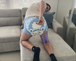 Mommy!! Help Little Blue get plugged
