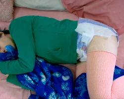 HD Video of Kimmie napping, plenty of crinkles as she rocks and turns.https://www.4ab.me/