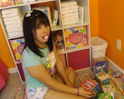 Added Today: Ally playing with blocks.https://diaper.pics